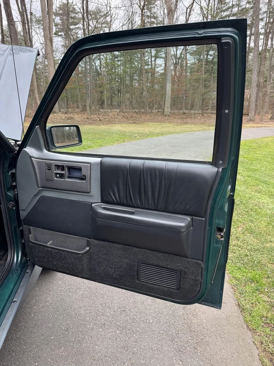 1992 GMC S-15 Jimmy 1st Gen - Image 23 of 31