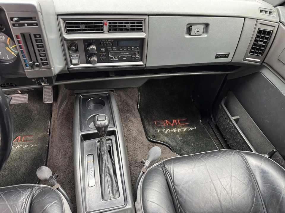 1992 GMC S-15 Jimmy 1st Gen - Image 29 of 31