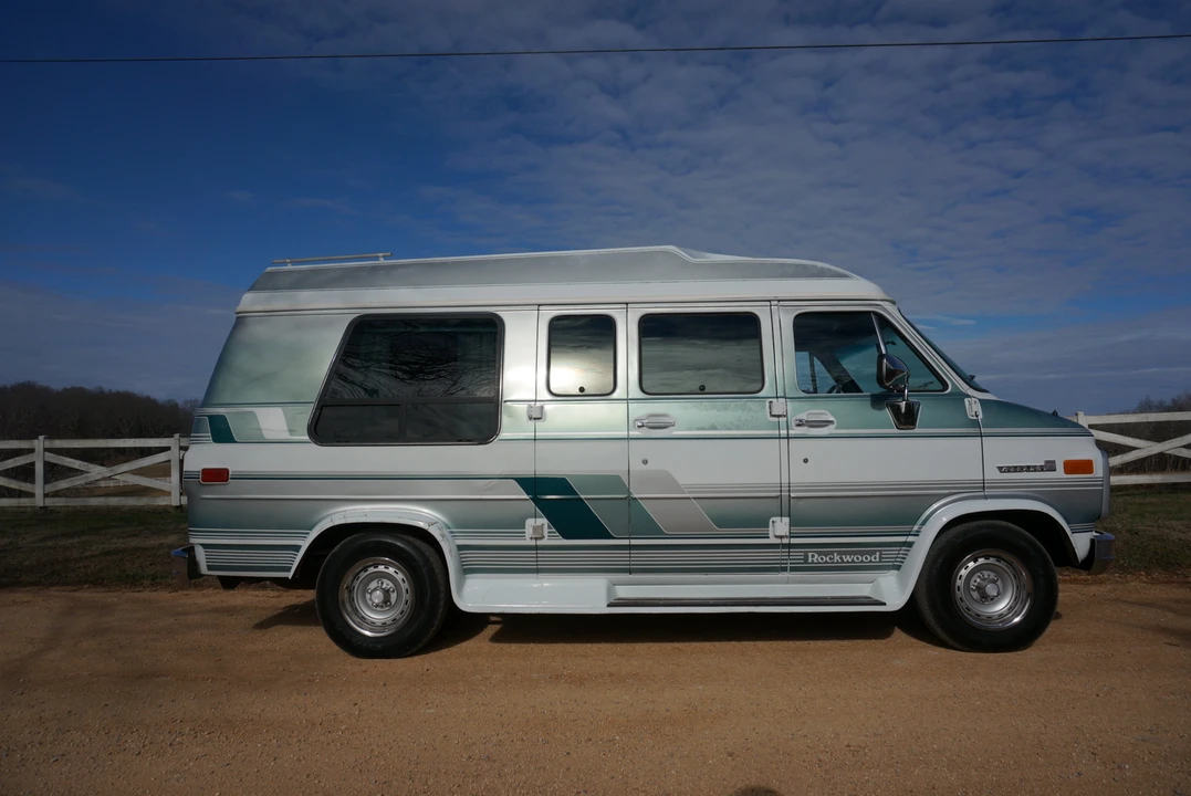 1992 GMC G-series Van - Image 7 of 31