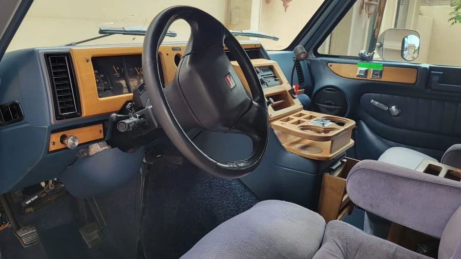 1992 GMC G-series Van - Image 4 of 11