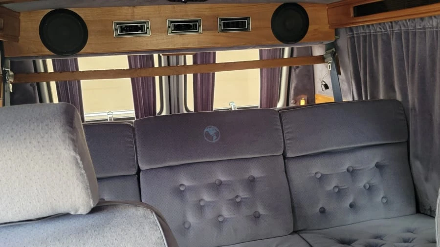 1992 GMC G-series Van - Image 7 of 11