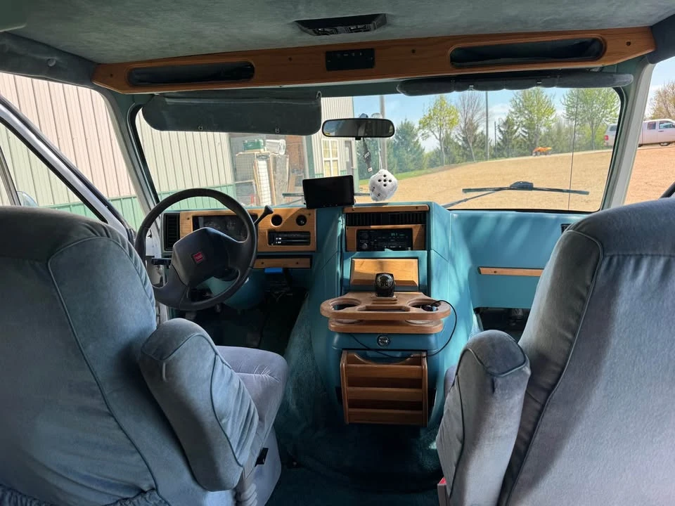 1992 GMC G-series Van - Image 4 of 10