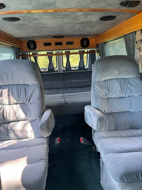1992 GMC G-series Van - Image 6 of 10