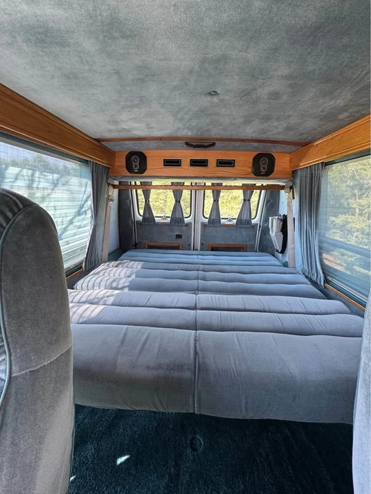 1992 GMC G-series Van - Image 8 of 10