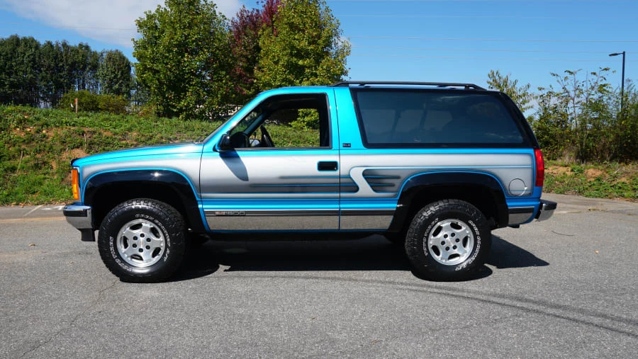 1992 GMC Yukon 1st Gen - Image 2 of 31