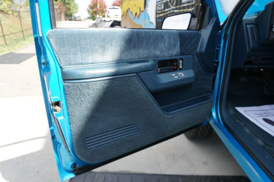 1992 GMC Yukon 1st Gen - Image 11 of 31