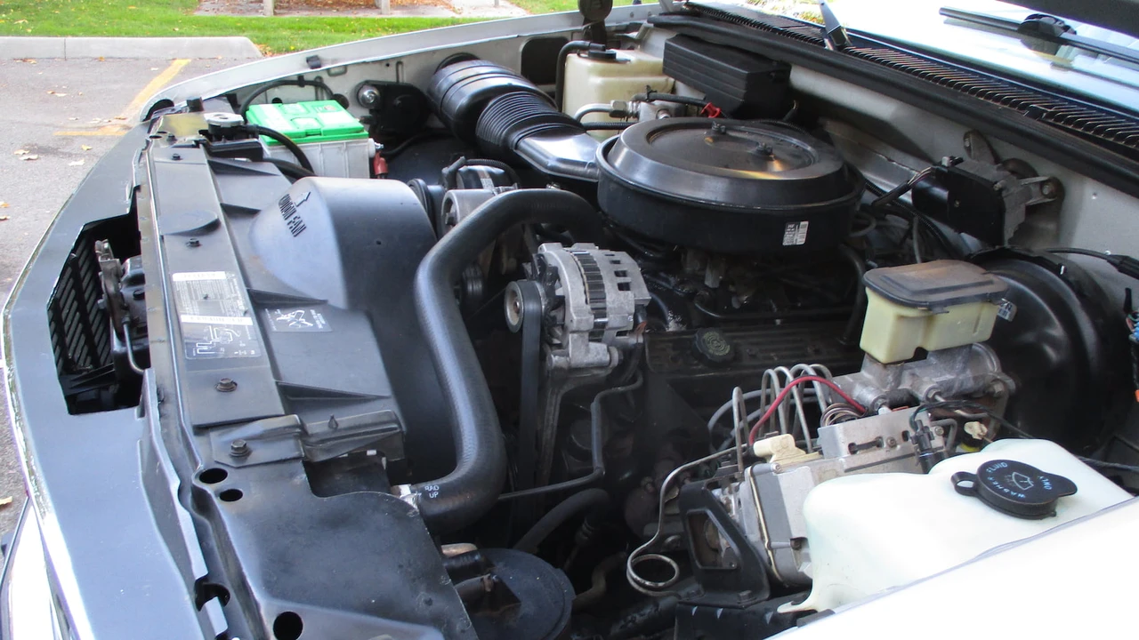 1992 GMC Yukon 1st Gen - Image 5 of 31