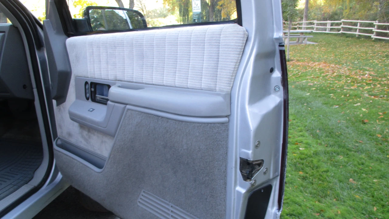 1992 GMC Yukon 1st Gen - Image 15 of 31