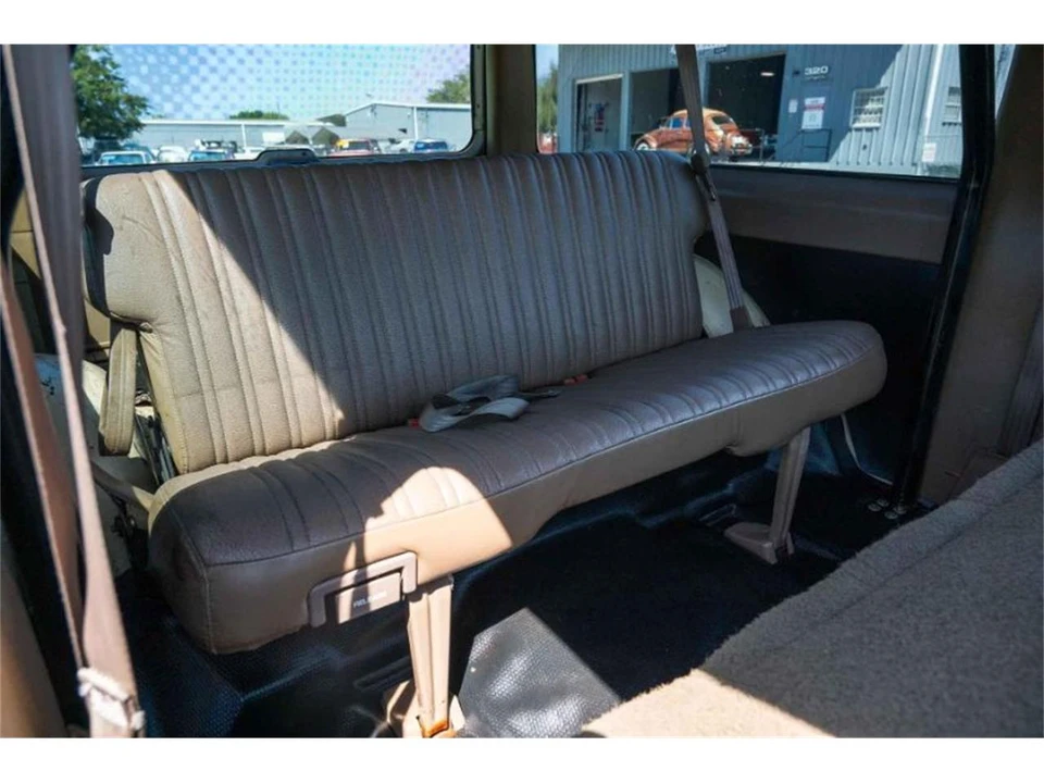 1992 GMC Yukon - Image 6 of 11