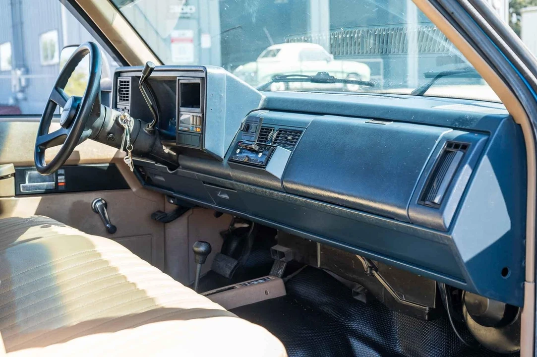 1992 GMC Yukon 1st Gen - Image 13 of 21