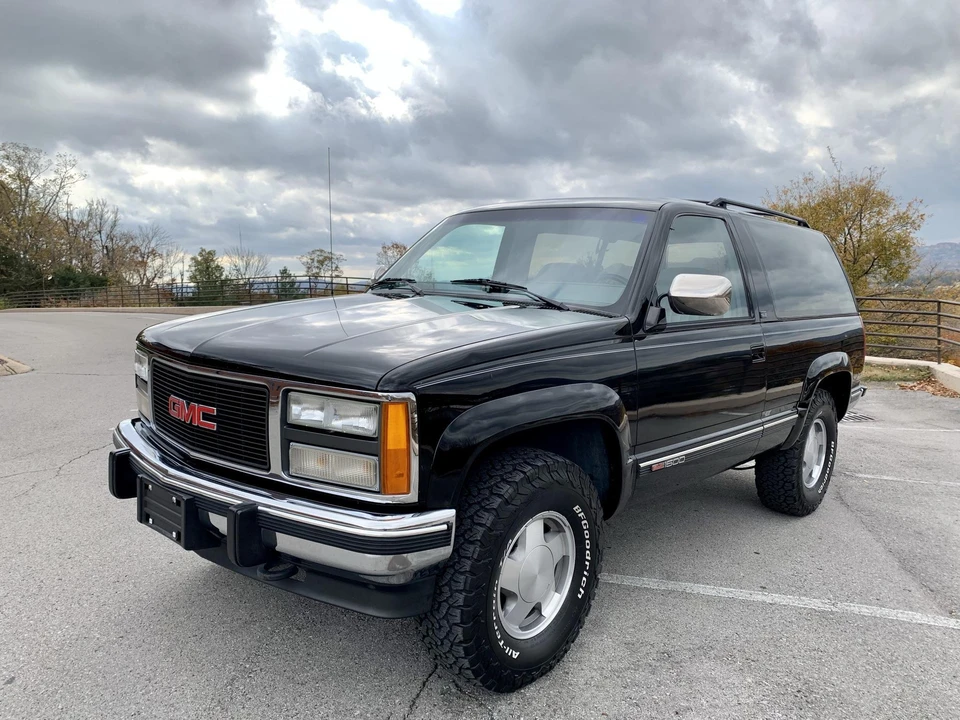 1992 GMC Yukon 1st Gen - Image 2 of 31