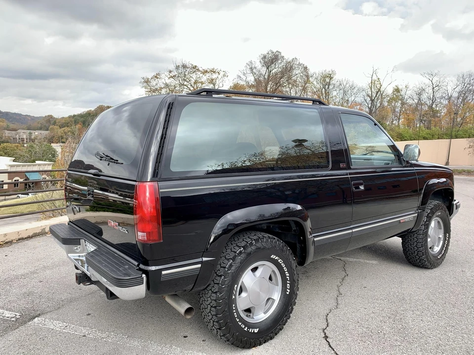 1992 GMC Yukon 1st Gen - Image 10 of 31