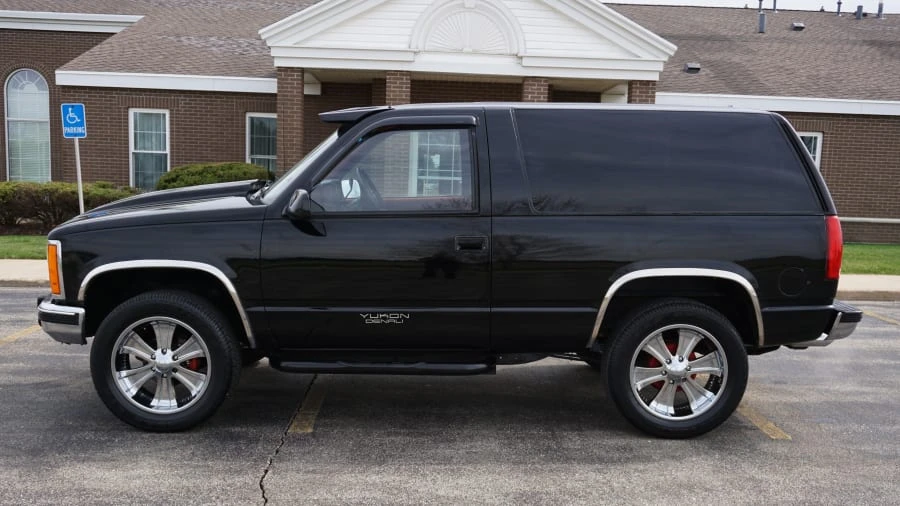 1992 GMC Yukon 1st Gen - Image 2 of 21