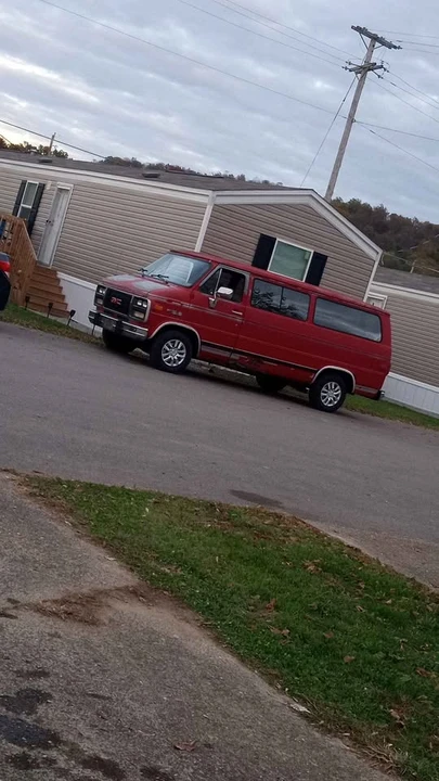 1992 GMC G-series Van - Image 3 of 3