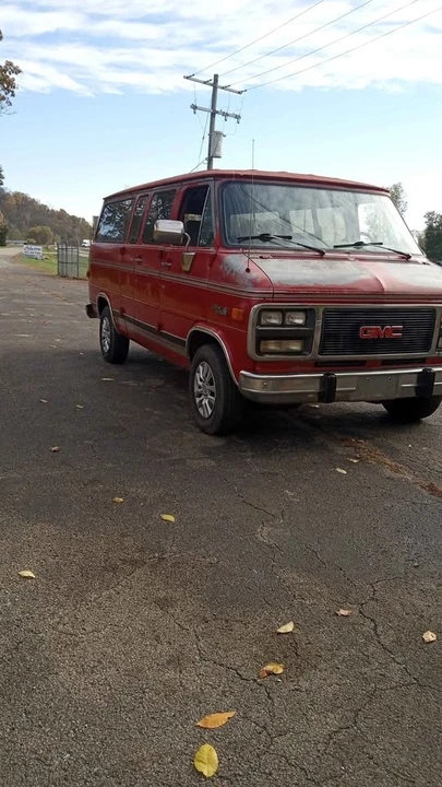 1992 GMC G-series Van - Image 2 of 3