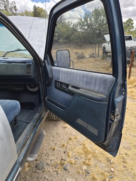 1992 GMC Sierra 1st Gen - Image 6 of 11