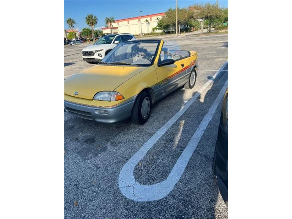 1992 Geo Metro - Image 6 of 14