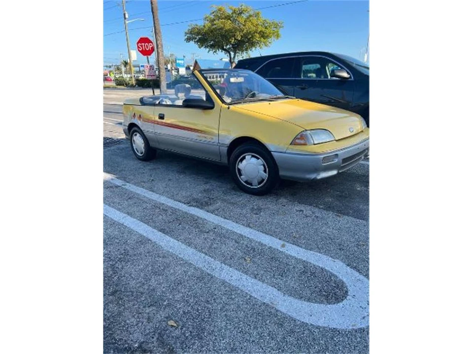 1992 Geo Metro - Image 5 of 14