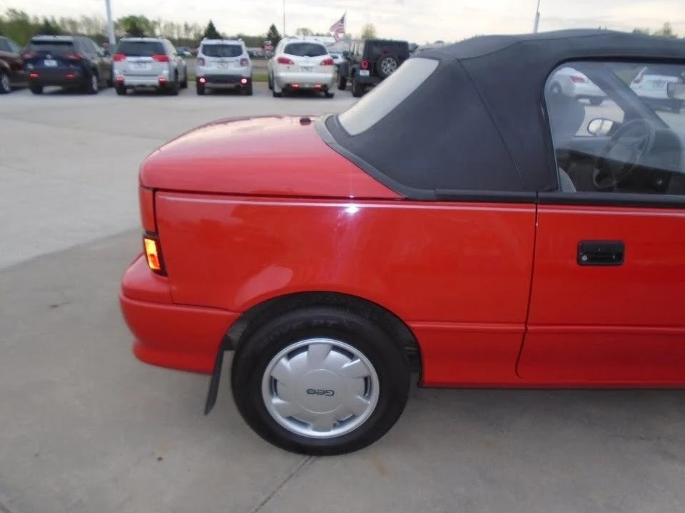 1992 Geo Metro - Image 9 of 21