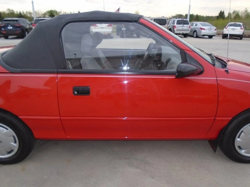 1992 Geo Metro - Image 8 of 21