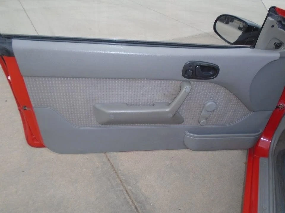 1992 Geo Metro - Image 13 of 21