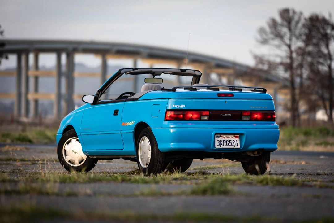 1992 Geo Metro - Image 17 of 31