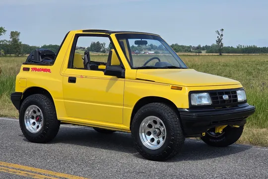 1992 Geo Tracker Convertible 4×4 5-Speed