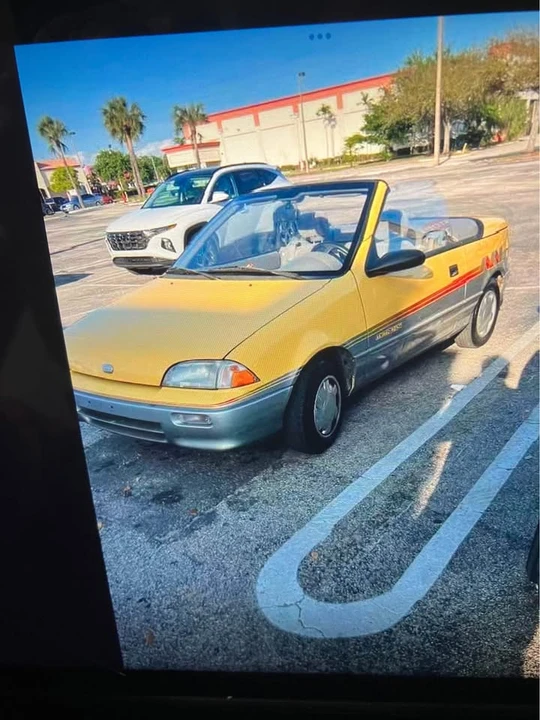 1992 Geo Metro - Image 2 of 9