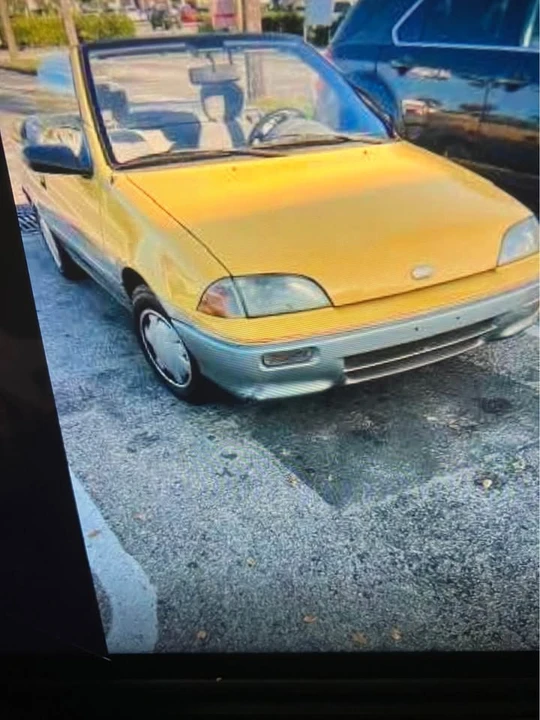 1992 Geo Metro - Image 5 of 9