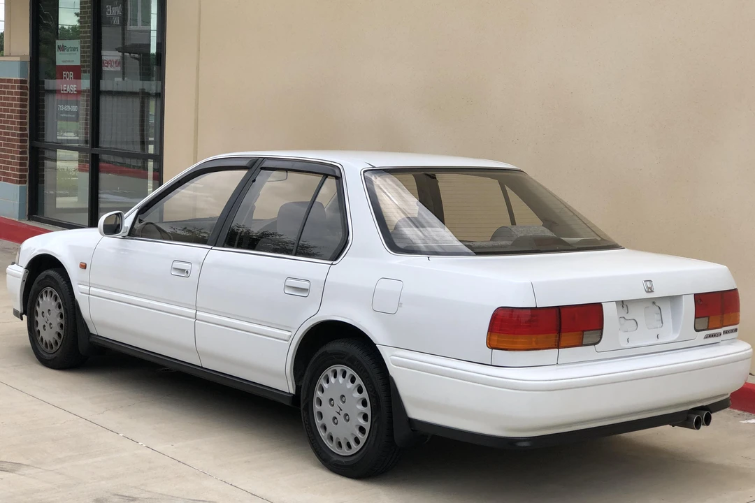 1992 Honda Accord 4th Gen - Image 4 of 31