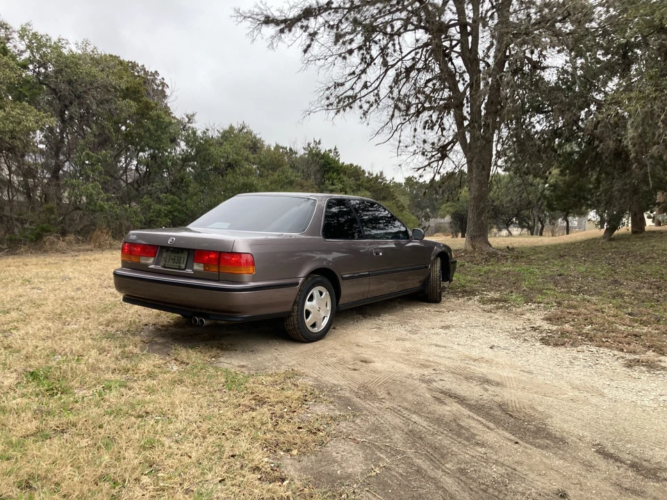 1992 Honda Accord 4th Gen - Image 12 of 31