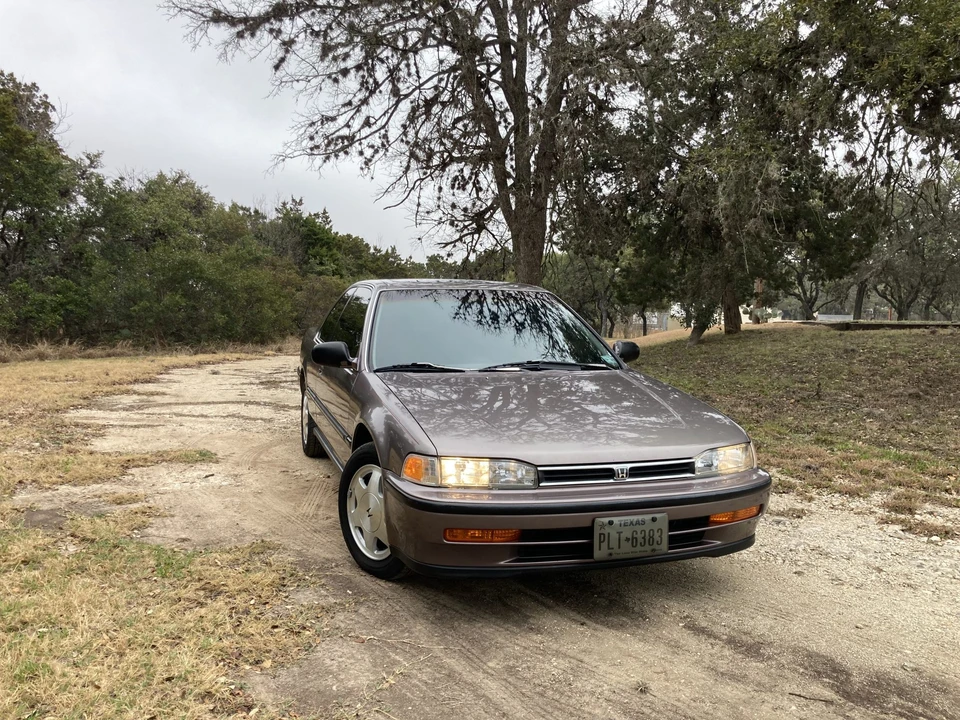 1992 Honda Accord 4th Gen - Image 17 of 31