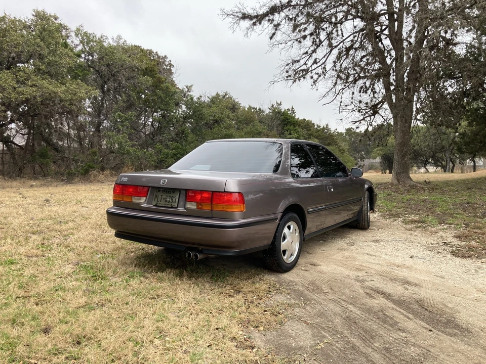 1992 Honda Accord 4th Gen - Image 11 of 31