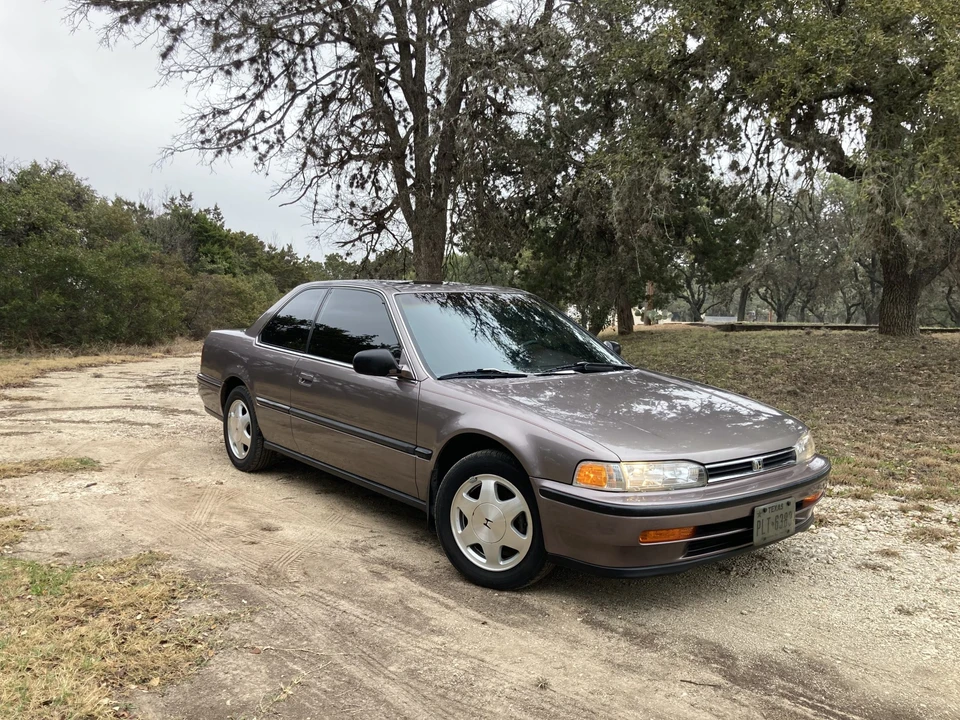 1992 Honda Accord 4th Gen - Image 16 of 31
