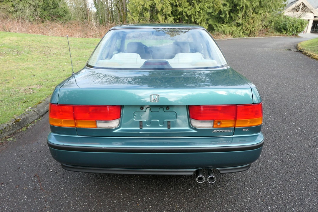 1992 Honda Accord 4th Gen - Image 26 of 31