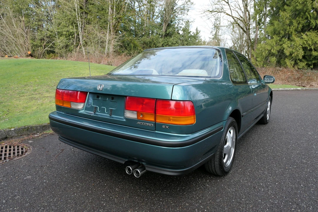 1992 Honda Accord 4th Gen - Image 24 of 31