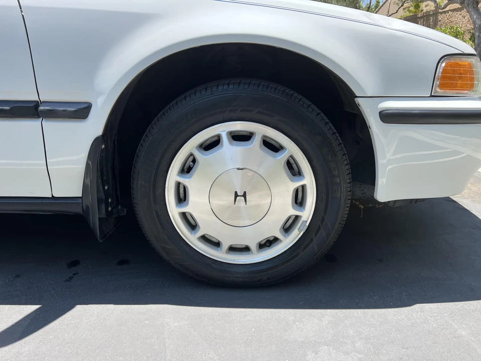 1992 Honda Accord 4th Gen - Image 27 of 31