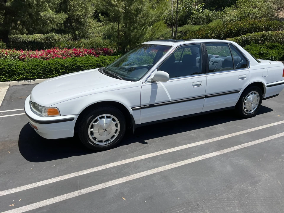 1992 Honda Accord 4th Gen - Image 8 of 31