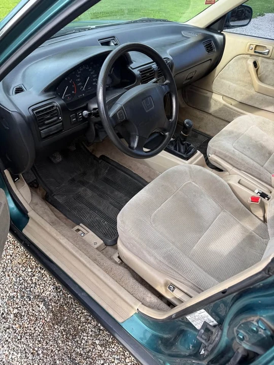 1992 Honda Accord 4th Gen - Image 17 of 21