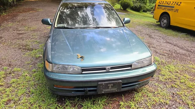 1992 Honda Accord 4th Gen - Image 3 of 10