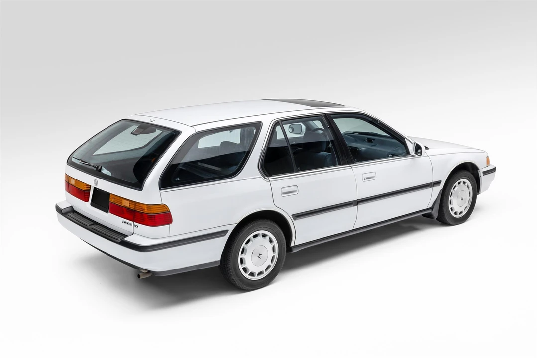 1992 Honda Accord 4th Gen - Image 14 of 31