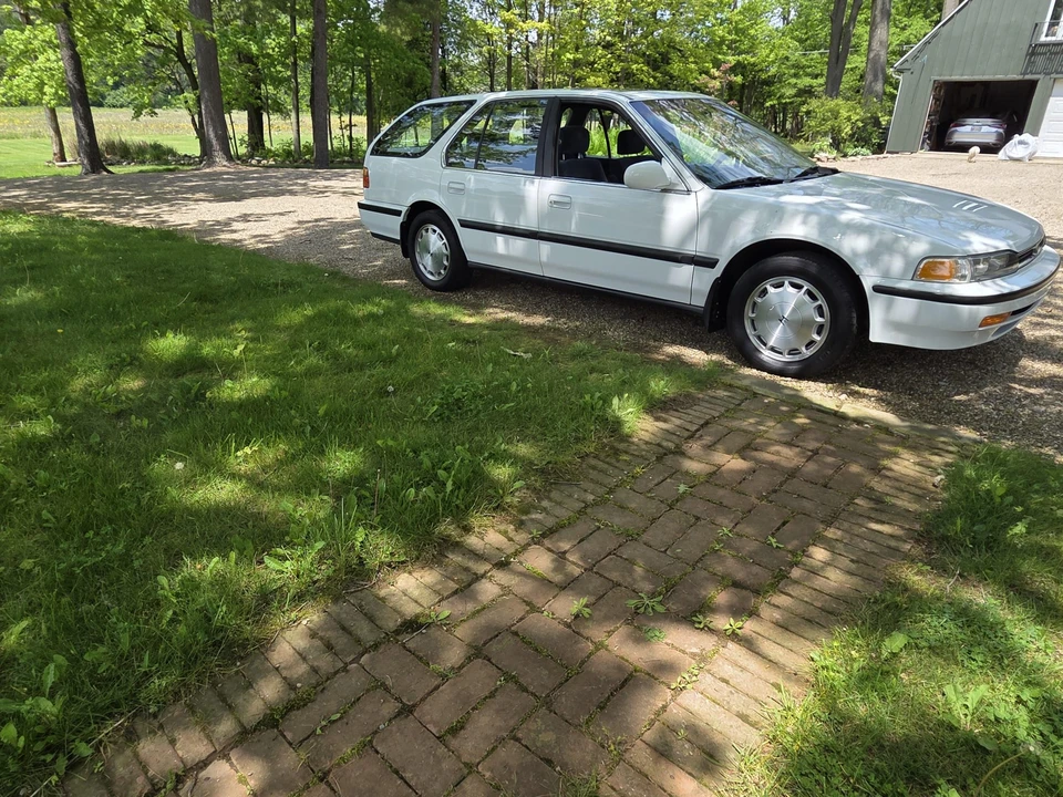 1992 Honda Accord 4th Gen - Image 11 of 31