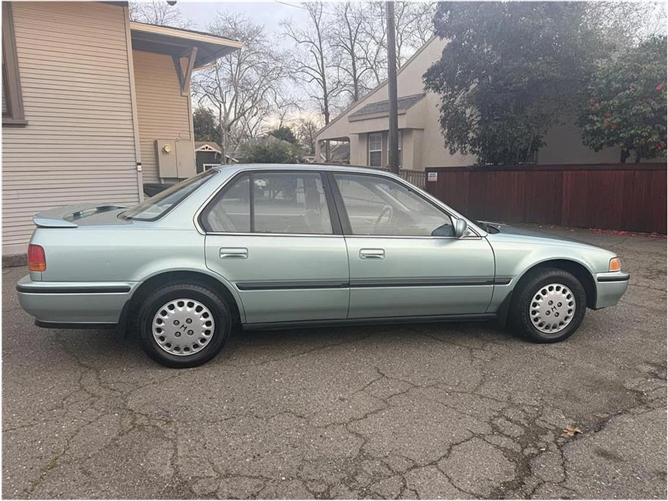 1992 Honda Accord 4th Gen - Image 7 of 13