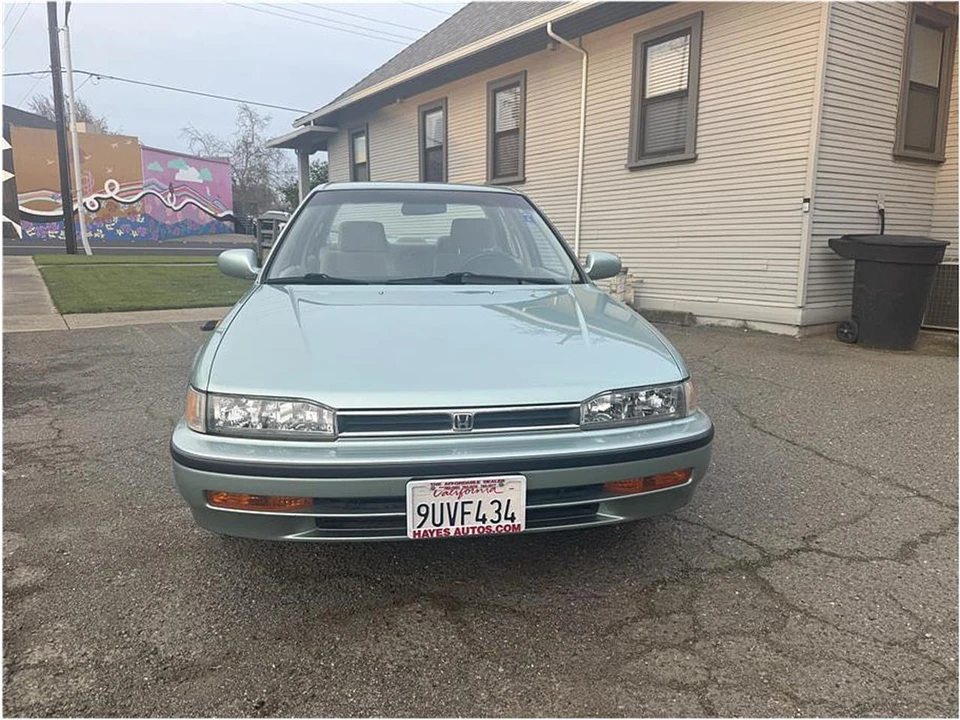 1992 Honda Accord 4th Gen - Image 8 of 13