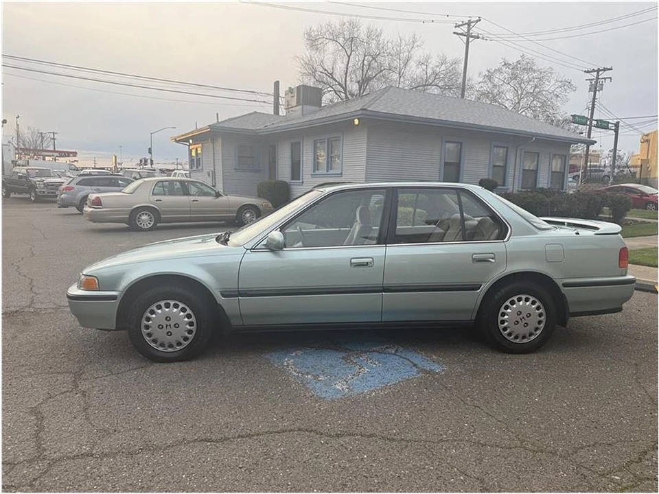 1992 Honda Accord 4th Gen - Image 3 of 13