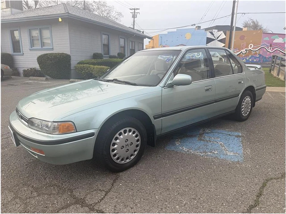 1992 Honda Accord 4th Gen - Image 2 of 13