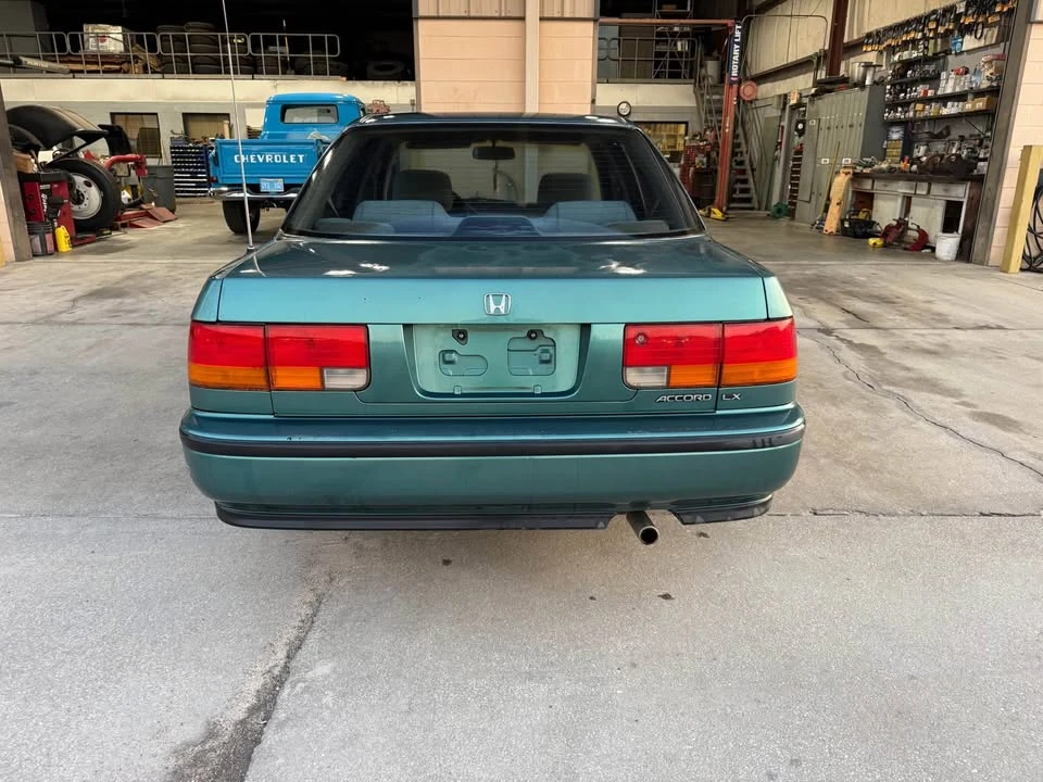 1992 Honda Accord 4th Gen - Image 5 of 6