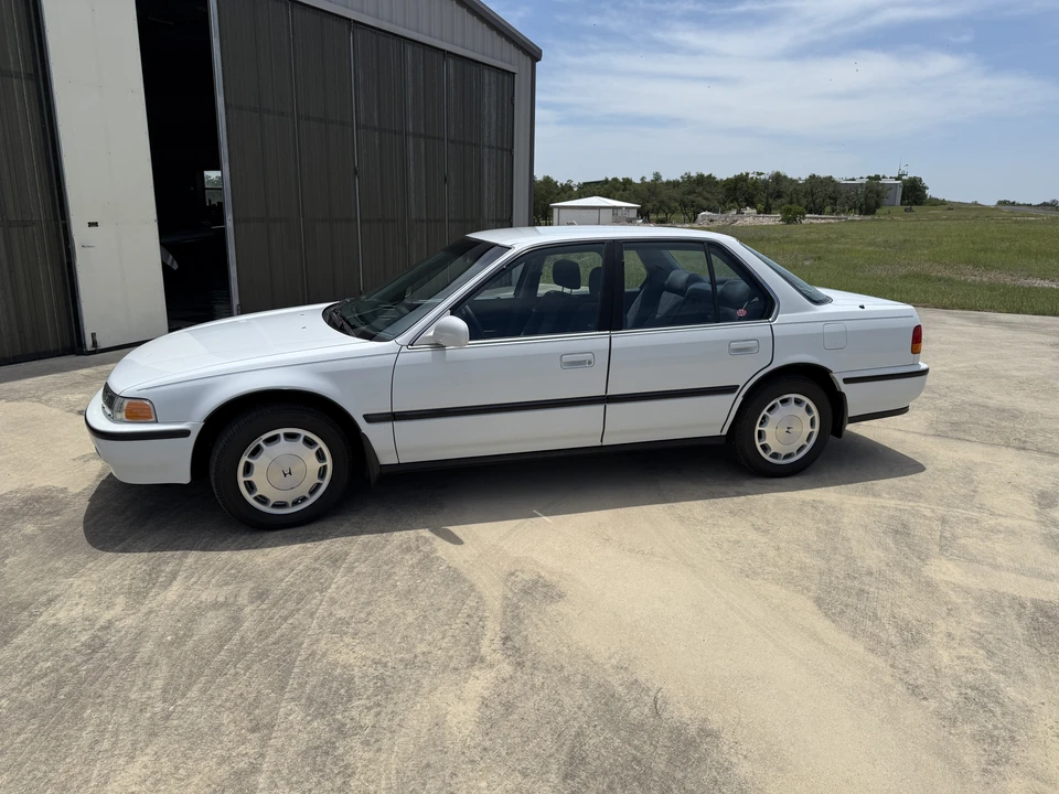 1992 Honda Accord 4th Gen - Image 13 of 31