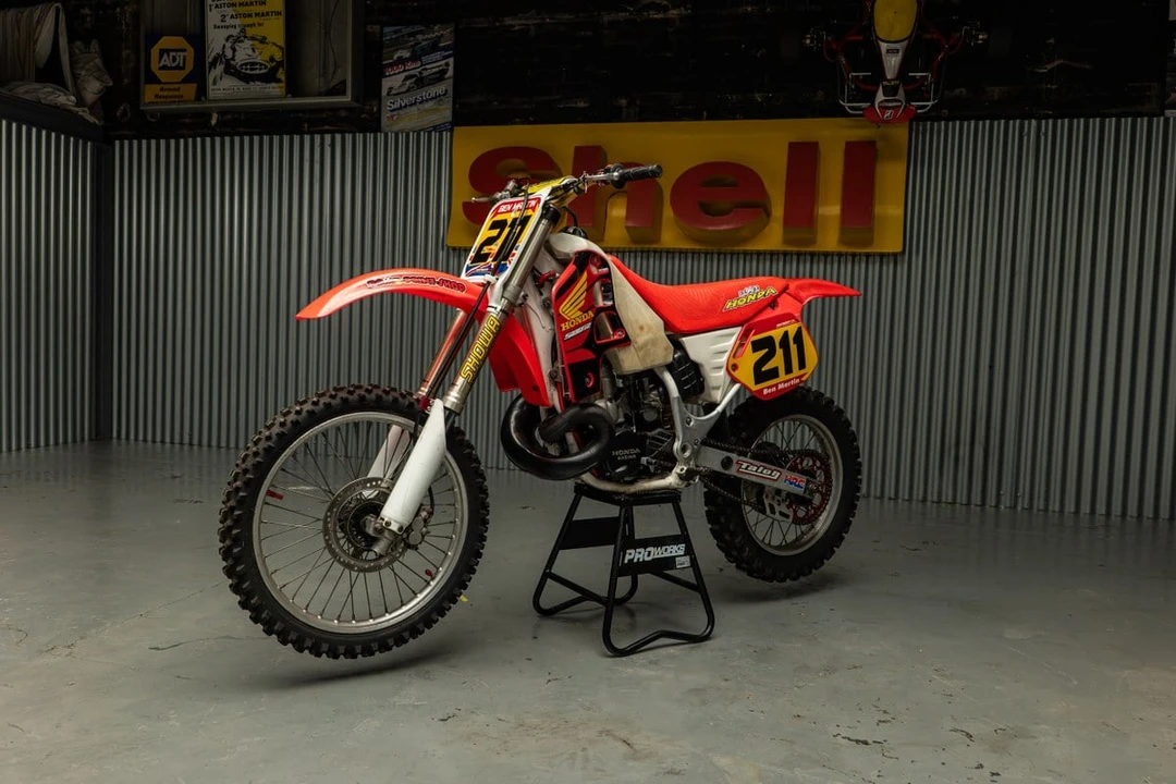 1992 Honda CR - Image 2 of 30
