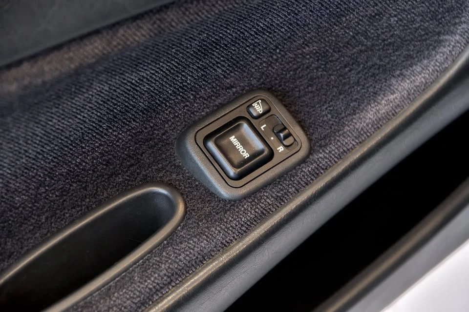 1992 Honda Prelude 4th Gen - Image 9 of 17